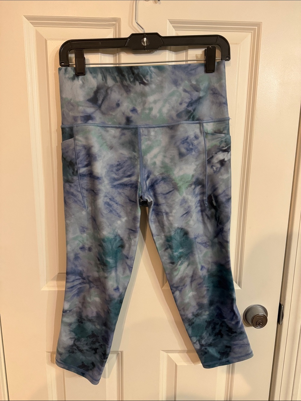 Athleta Tie-Dye Capri Leggings - Blue & Green Wash